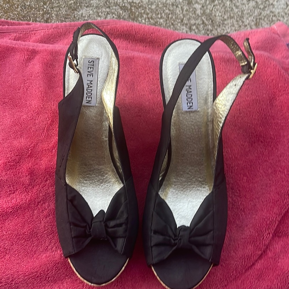 Steve Madden black wedges size 10